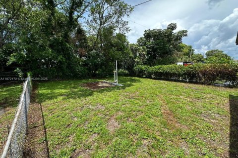 Casa en venta en West Palm Beach, Florida, 3 dormitorios, 80.27 m2 № 1923485 - foto 24