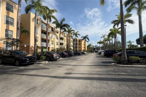 Condo in Dania Beach, Florida, 2 bedrooms  № 1761837 - photo 18