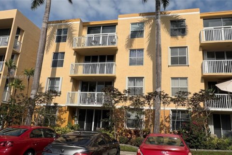 Condo in Dania Beach, Florida, 2 bedrooms  № 1761837 - photo 17