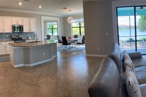 House in Venice, Florida 2 bedrooms, 177.16 sq.m. № 1898982 - photo 3