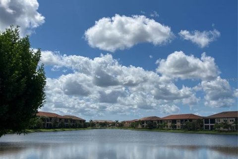 House in Venice, Florida 2 bedrooms, 177.16 sq.m. № 1898982 - photo 2