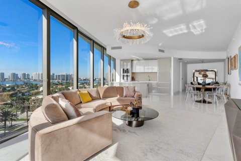 Condo in Sunny Isles Beach, Florida, 2 bedrooms  № 1973607 - photo 3