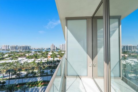 Condo in Sunny Isles Beach, Florida, 2 bedrooms  № 1973607 - photo 18