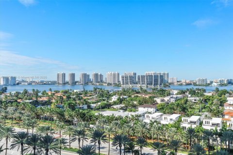 Condo in Sunny Isles Beach, Florida, 2 bedrooms  № 1973607 - photo 19