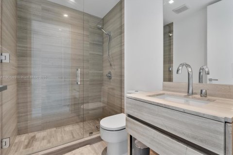 Condo in Sunny Isles Beach, Florida, 2 bedrooms  № 1973607 - photo 20