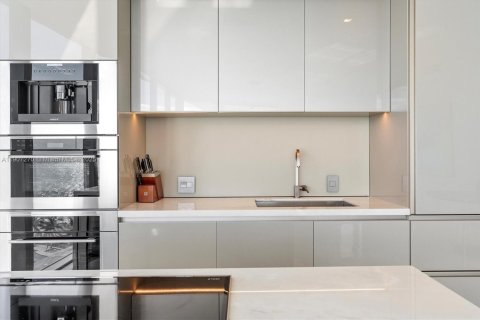 Condo in Sunny Isles Beach, Florida, 2 bedrooms  № 1973607 - photo 6