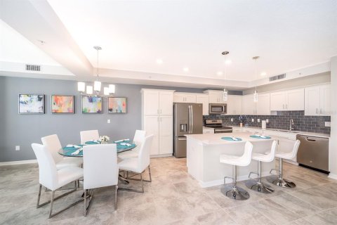 Condominio en alquiler en Kissimmee, Florida, 2 dormitorios, 110.18 m2 № 1893986 - foto 5