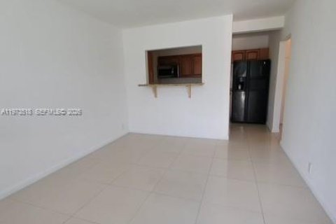 Copropriété à vendre à Hollywood, Floride: 1 chambre, 40.88 m2 № 2174795 - photo 4