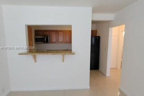 Copropriété à vendre à Hollywood, Floride: 1 chambre, 40.88 m2 № 2174795 - photo 5