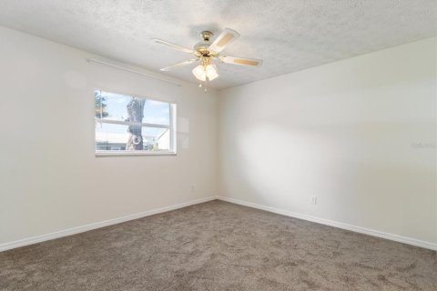 House in Inverness, Florida 2 bedrooms, 119.47 sq.m. № 1219665 - photo 29