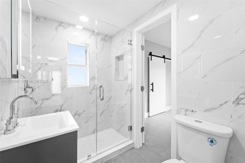 Casa en alquiler en Miami, Florida, 3 dormitorios, 162.02 m2 № 1988641 - foto 10