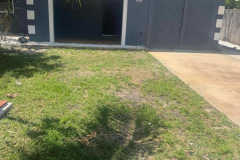 House in Boynton Beach, Florida 2 bedrooms, 93.83 sq.m. № 2273998