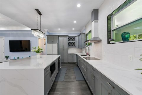 Купить виллу или дом в Тампа, Флорида 11 комнат, 380.25м2, № 2201354 - фото 8