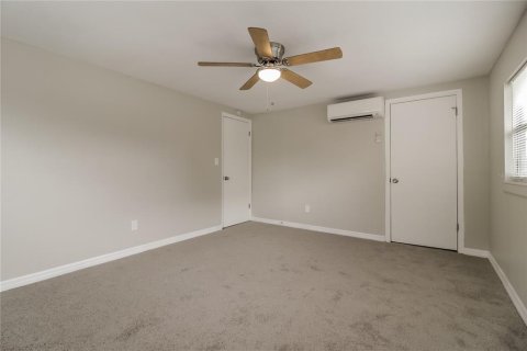 Casa en alquiler en Orlando, Florida, 4 dormitorios, 143.91 m2 № 1913911 - foto 12
