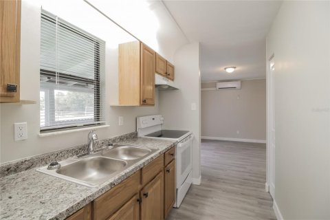 Casa en alquiler en Orlando, Florida, 4 dormitorios, 143.91 m2 № 1913911 - foto 6