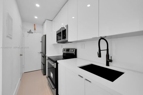Copropriété à louer à Miami Beach, Floride: 61.59 m2 № 2079777 - photo 11