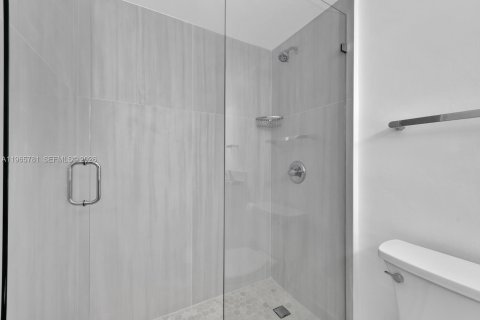 Copropriété à louer à Miami Beach, Floride: 61.59 m2 № 2079777 - photo 6