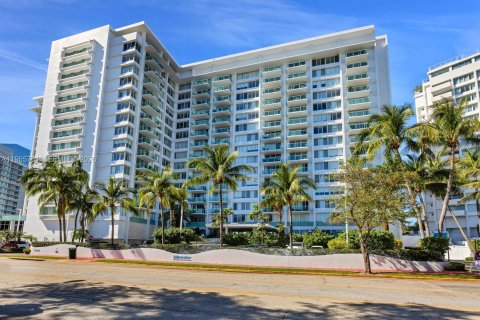 Copropriété à louer à Miami Beach, Floride: 61.59 m2 № 2079777 - photo 15