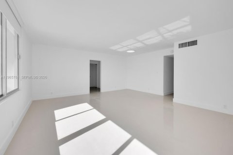Copropriété à louer à Miami Beach, Floride: 61.59 m2 № 2079777 - photo 3