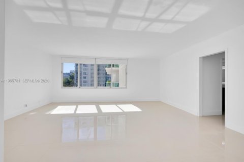 Copropriété à louer à Miami Beach, Floride: 61.59 m2 № 2079777 - photo 2