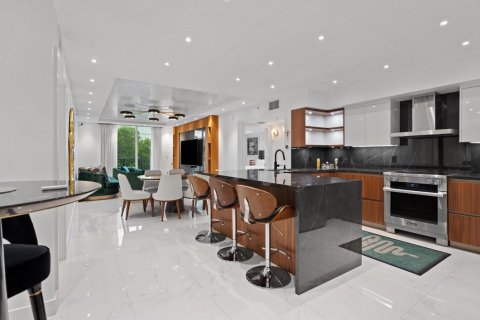Copropriété à vendre à West Palm Beach, Floride: 2 chambres, 128.02 m2 № 2385006 - photo 4