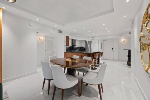 Copropriété à vendre à West Palm Beach, Floride: 2 chambres, 128.02 m2 № 2385006 - photo 13