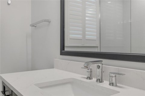 Condo in Venice, Florida, 3 bedrooms № 2157368 - photo 20