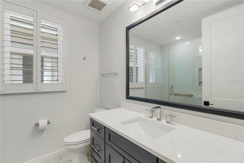 Condo in Venice, Florida, 3 bedrooms № 2157368 - photo 16