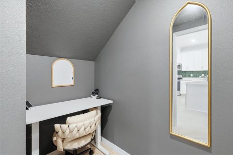 Touwnhouse à vendre à Sarasota, Floride: 3 chambres, 164.99 m2 № 2381015 - photo 15