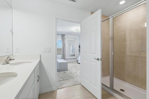 Touwnhouse à vendre à Sarasota, Floride: 3 chambres, 164.99 m2 № 2381015 - photo 28