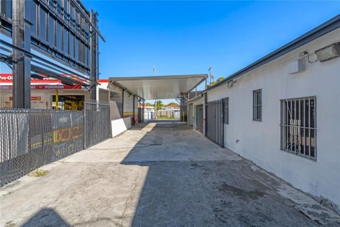 Immobilier commercial à vendre à Miami, Floride: 169.27 m2 № 2093648 - photo 13