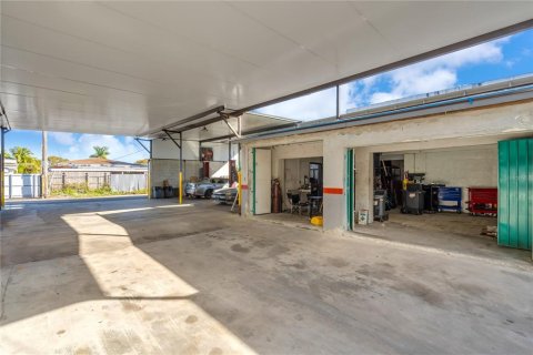 Immobilier commercial à vendre à Miami, Floride: 169.27 m2 № 2093648 - photo 3