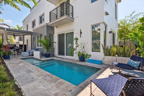 Touwnhouse à Fort Lauderdale, Floride 3 chambres, 169.36 m2 № 2370182
