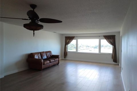 Copropriété à vendre à Belleair Bluffs, Floride: 2 chambres, 146.79 m2 № 2330255 - photo 9
