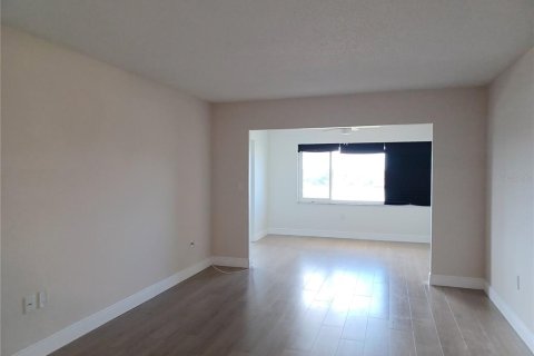 Copropriété à vendre à Belleair Bluffs, Floride: 2 chambres, 146.79 m2 № 2330255 - photo 14