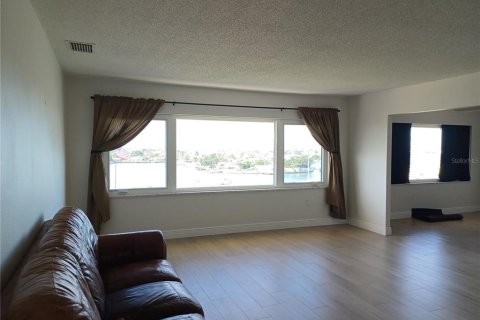 Copropriété à vendre à Belleair Bluffs, Floride: 2 chambres, 146.79 m2 № 2330255 - photo 10