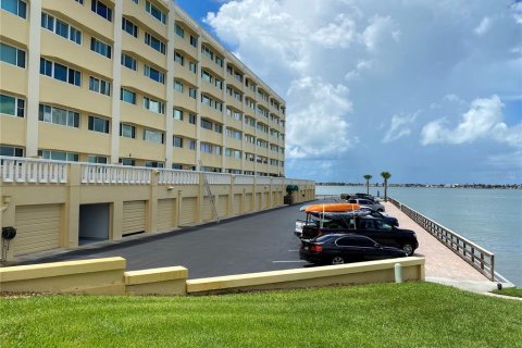Condo à Belleair Bluffs, Floride, 2 chambres  № 2330255