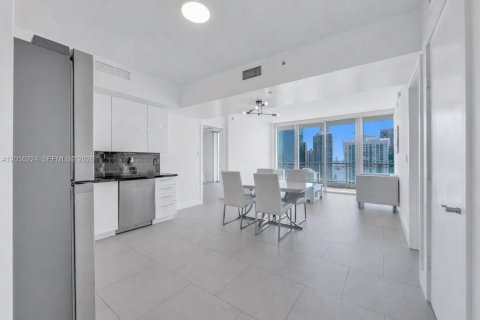 Copropriété à vendre à Miami, Floride: 2 chambres, 103.86 m2 № 2084265 - photo 5