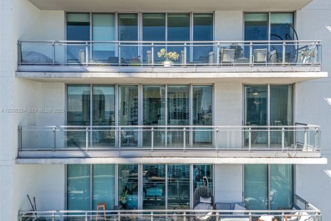 Copropriété à vendre à Miami, Floride: 2 chambres, 103.86 m2 № 2084265 - photo 18