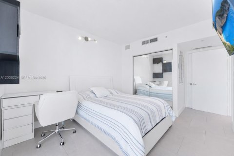 Copropriété à vendre à Miami, Floride: 2 chambres, 103.86 m2 № 2084265 - photo 11