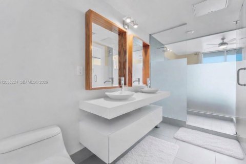 Copropriété à vendre à Miami, Floride: 2 chambres, 103.86 m2 № 2084265 - photo 15