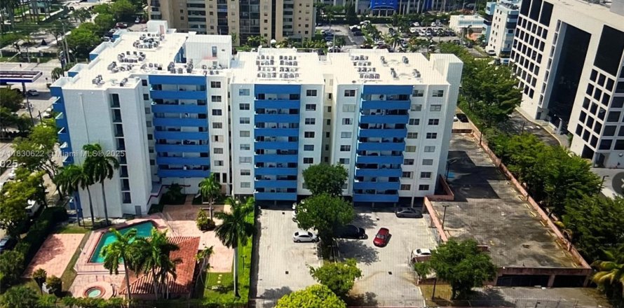 Condominio en Miami, Florida, 1 dormitorio № 1806187
