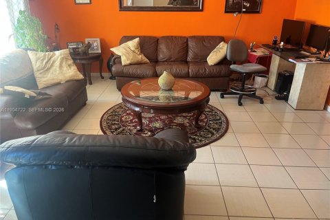 Купить виллу или дом в Майами, Флорида 3 спальни, 175.31м2, № 2009197 - фото 13