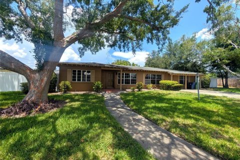 Casa en alquiler en Tampa, Florida, 3 dormitorios, 181.16 m2 № 2150104 - foto 2