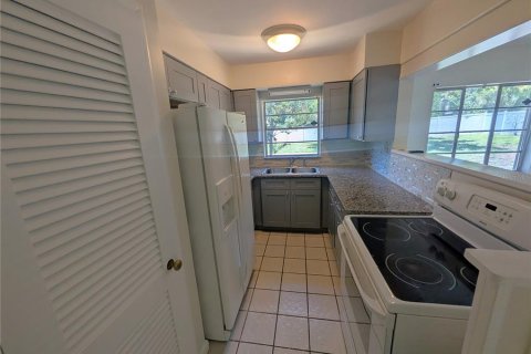 Casa en alquiler en Tampa, Florida, 3 dormitorios, 181.16 m2 № 2150104 - foto 6