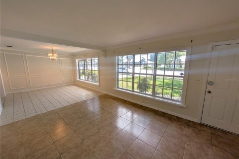 Casa en alquiler en Tampa, Florida, 3 dormitorios, 181.16 m2 № 2150104 - foto 3