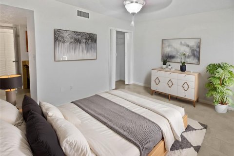Купить кондоминиум в Сент-Питерсберг, Флорида 3 комнаты, 90.21м2, № 1538829 - фото 4