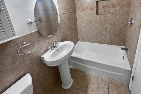 Купить кондоминиум в Сент-Питерсберг, Флорида 3 комнаты, 90.21м2, № 1538829 - фото 7