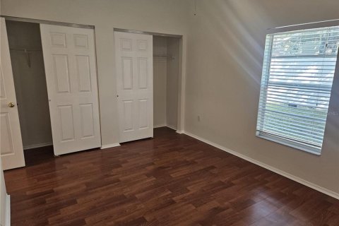 Touwnhouse à louer à Tampa, Floride: 3 chambres, 111.48 m2 № 2436673 - photo 10