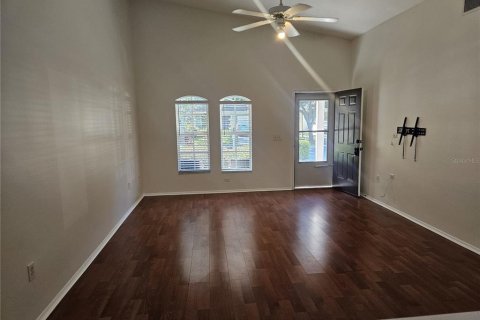 Touwnhouse à louer à Tampa, Floride: 3 chambres, 111.48 m2 № 2436673 - photo 3